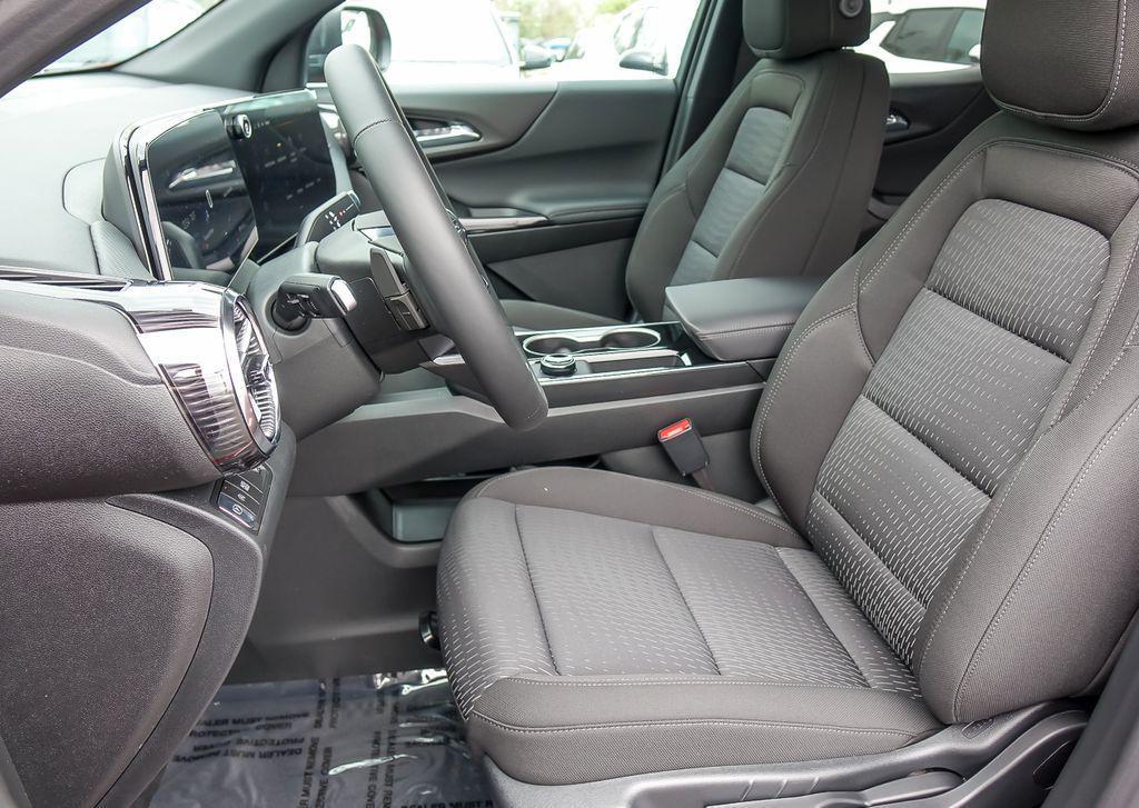 new 2026 Chevrolet Equinox car, priced at $25,795