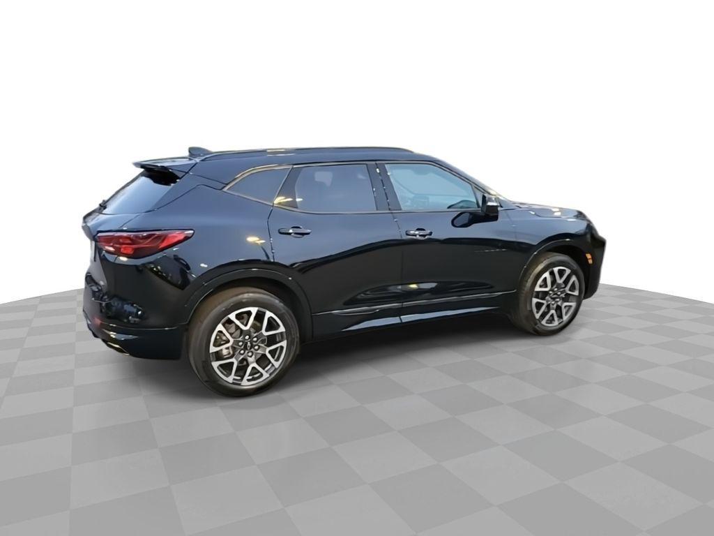 used 2025 Chevrolet Blazer car, priced at $33,995