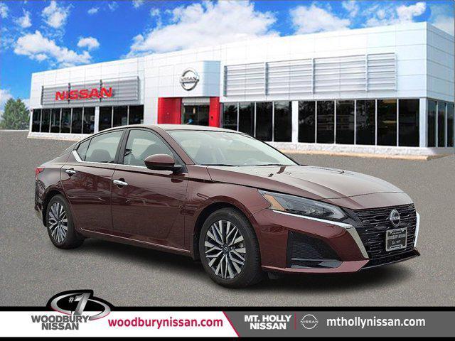 used 2023 Nissan Altima car, priced at $25,900