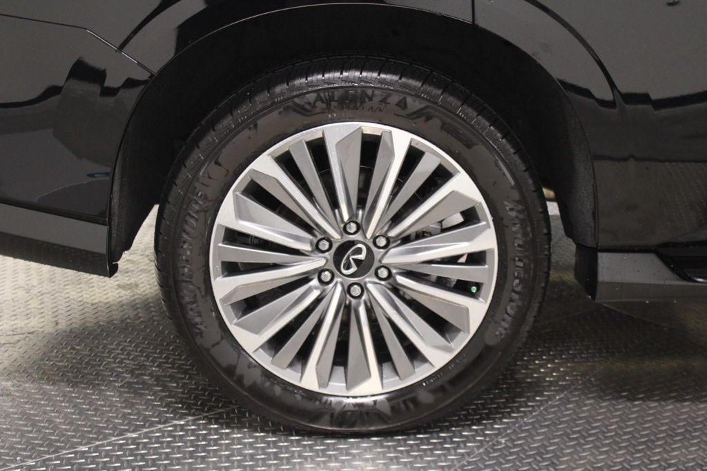 new 2025 INFINITI QX80 car, priced at $86,548