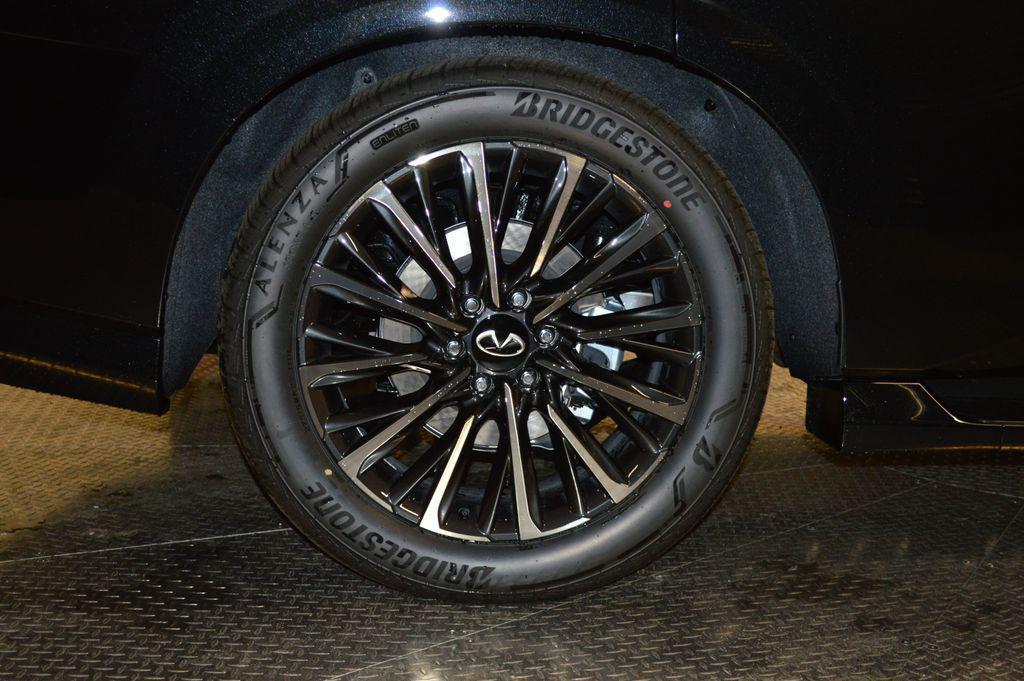 new 2026 INFINITI QX80 car, priced at $103,385