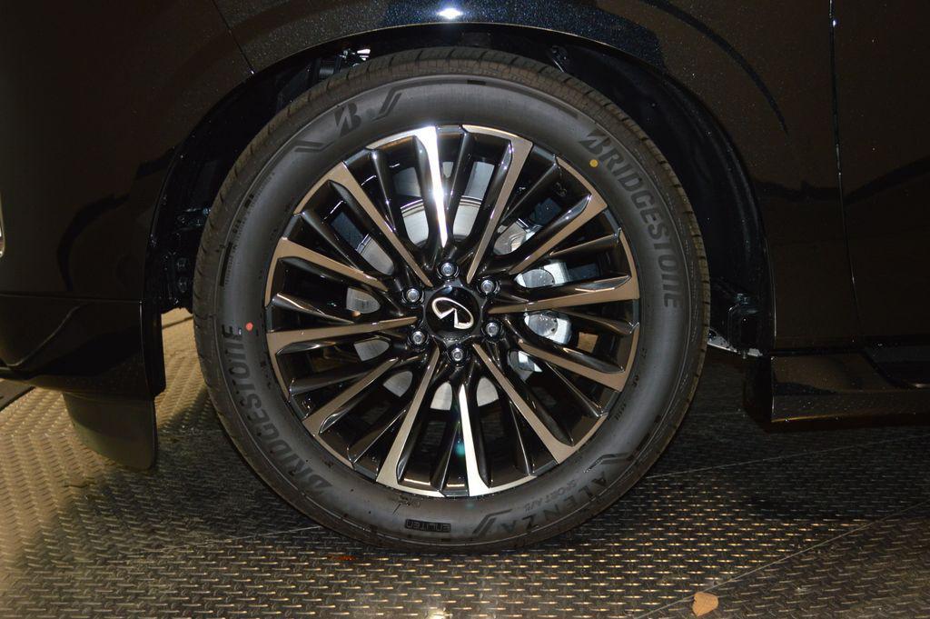 new 2026 INFINITI QX80 car, priced at $103,385