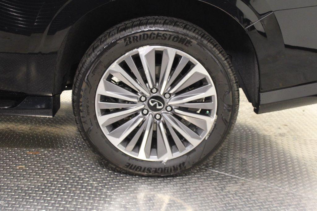 new 2025 INFINITI QX80 car, priced at $86,357