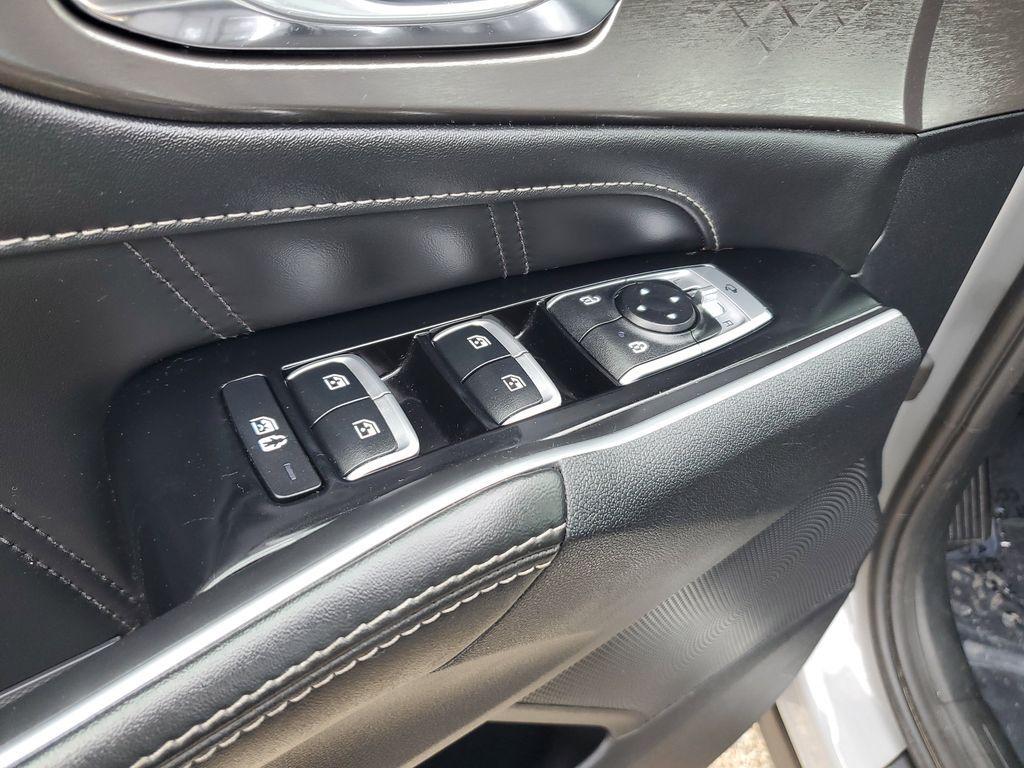 used 2023 Kia Sorento car, priced at $30,892