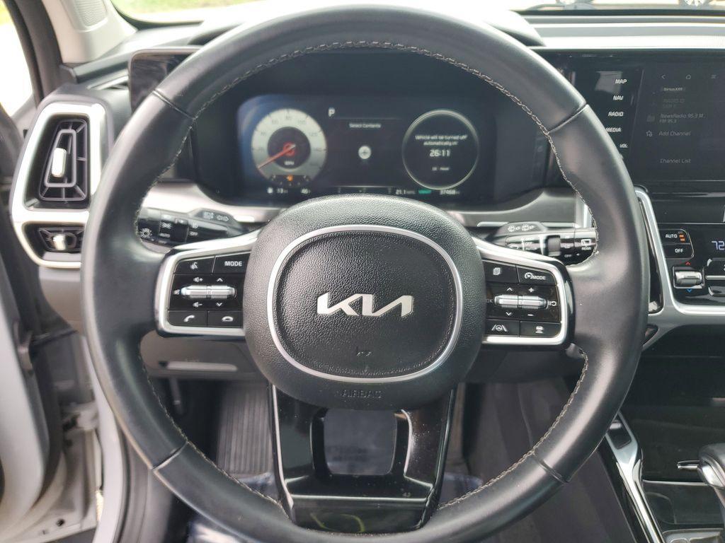 used 2023 Kia Sorento car, priced at $30,892