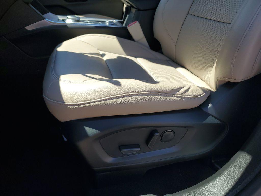 used 2024 Ford Explorer car, priced at $40,892