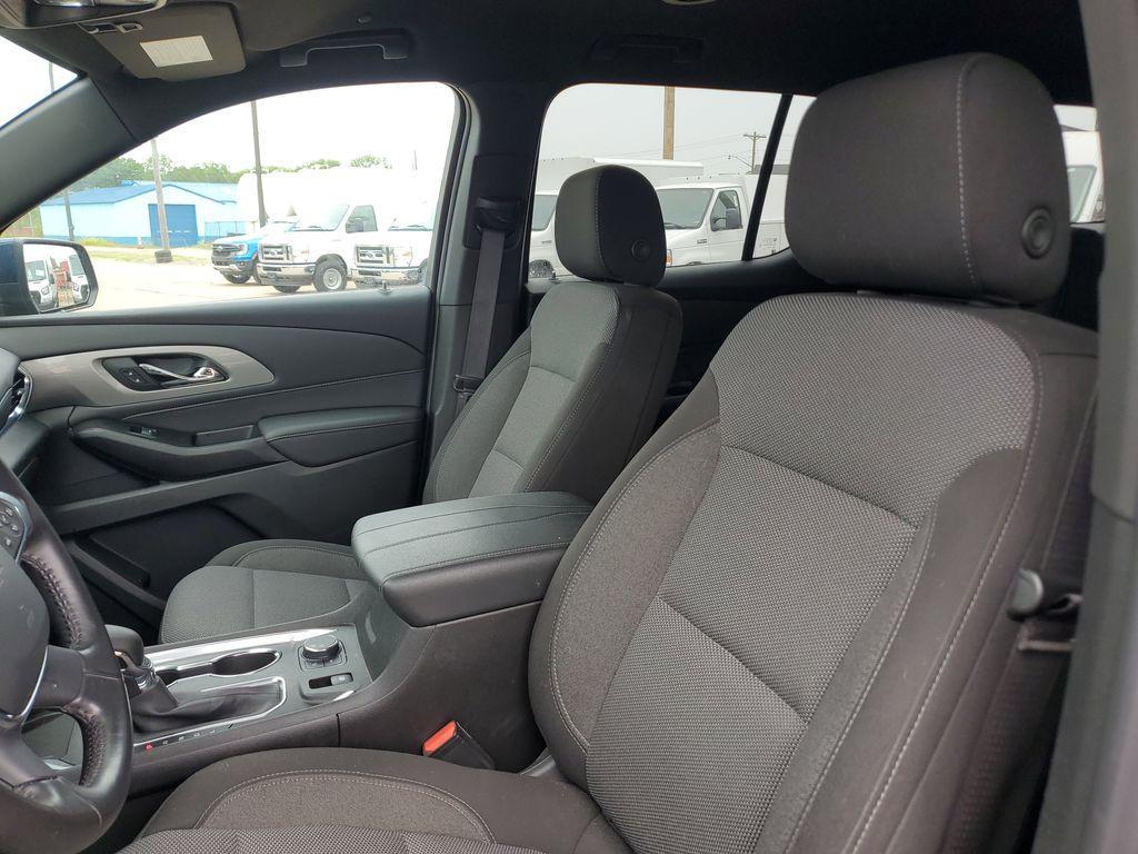 used 2022 Chevrolet Traverse car, priced at $26,092