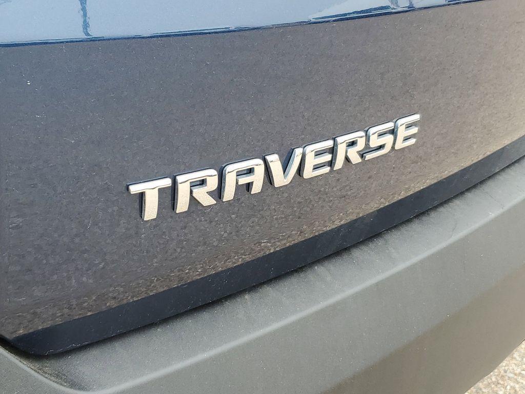 used 2022 Chevrolet Traverse car, priced at $26,092