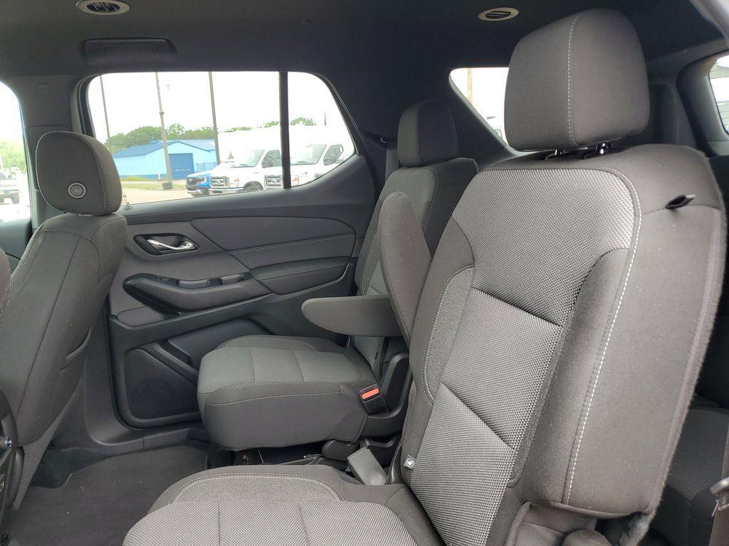 used 2022 Chevrolet Traverse car, priced at $26,092