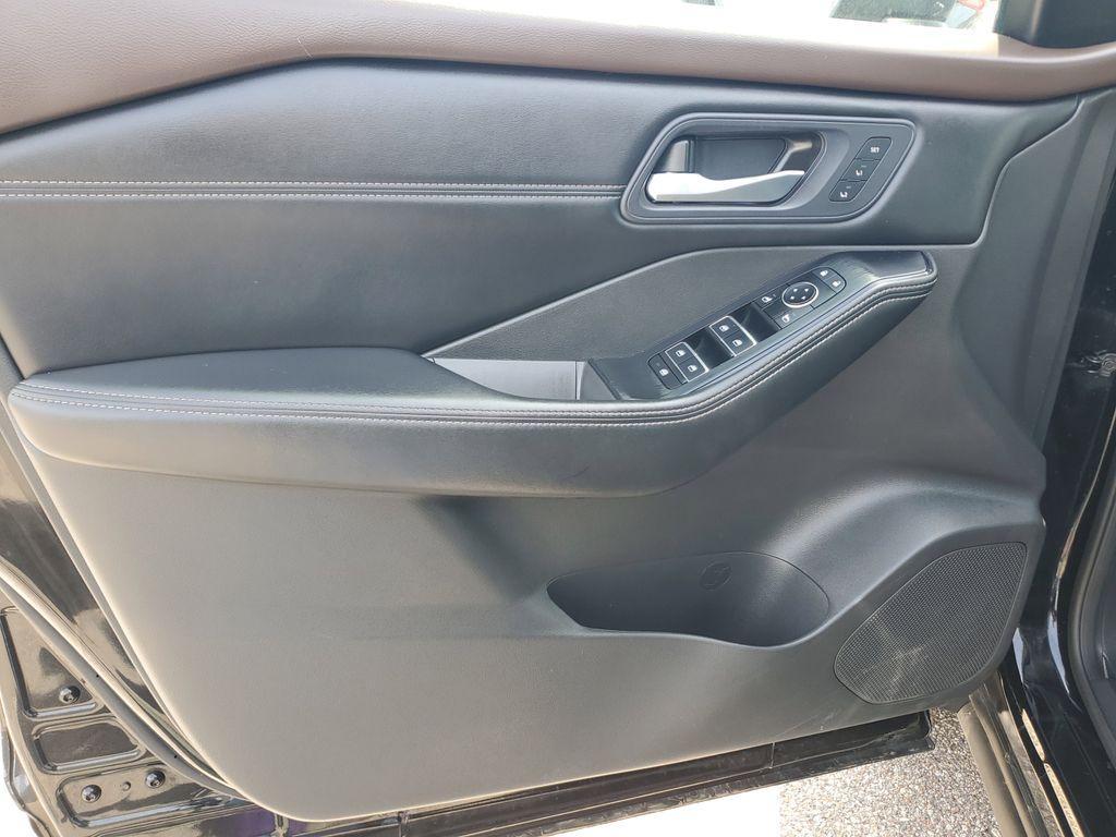 used 2023 Nissan Rogue car, priced at $23,092