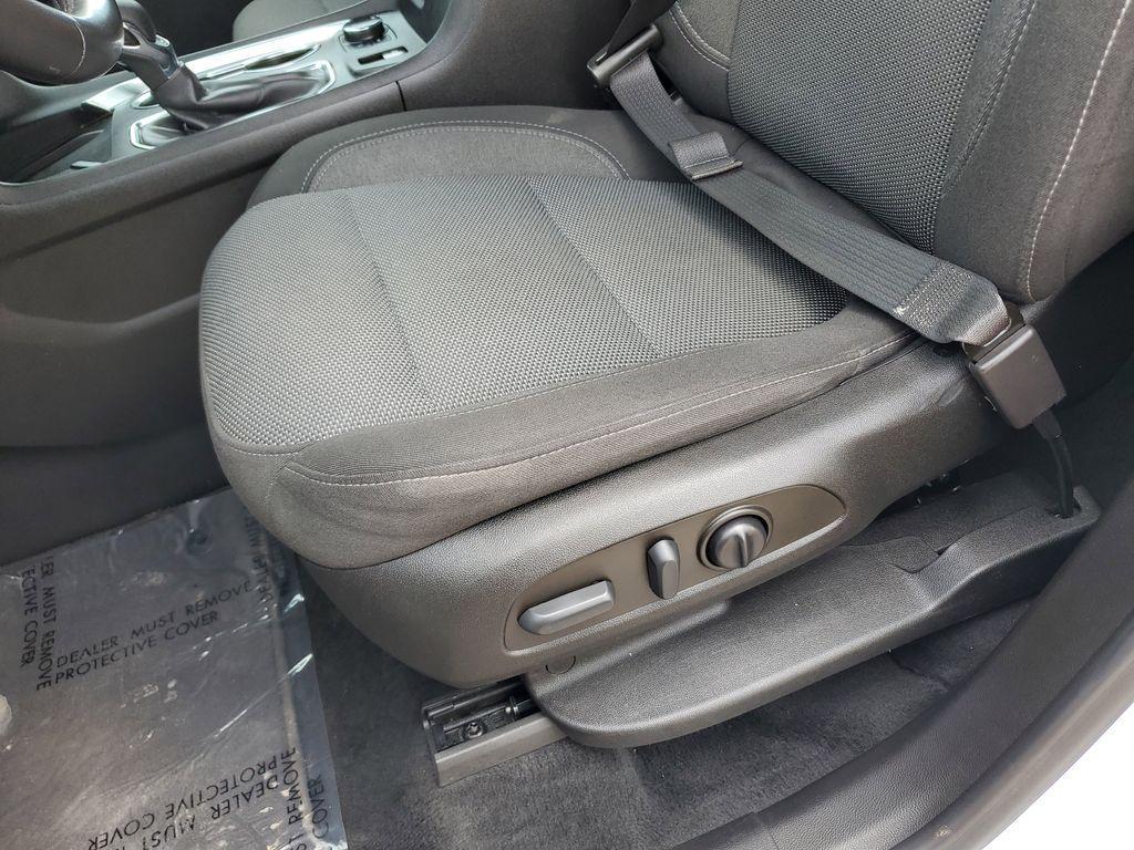 used 2022 Chevrolet Traverse car, priced at $22,302