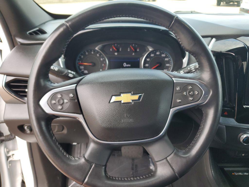 used 2022 Chevrolet Traverse car, priced at $22,302