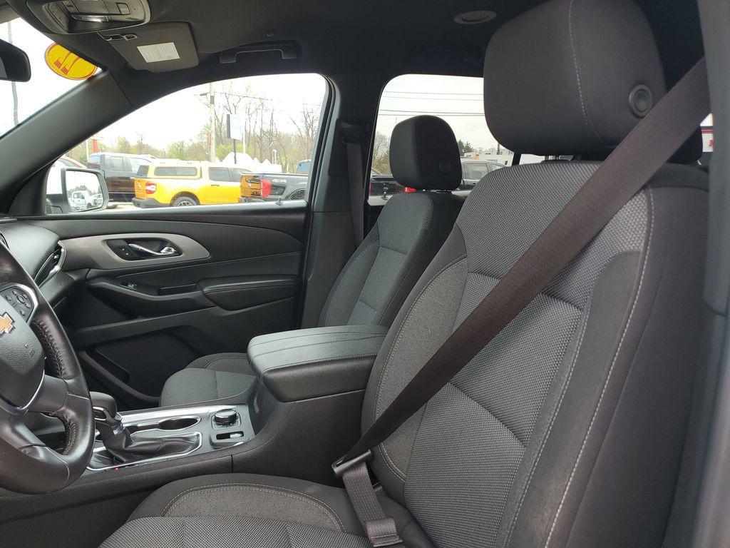 used 2022 Chevrolet Traverse car, priced at $22,302