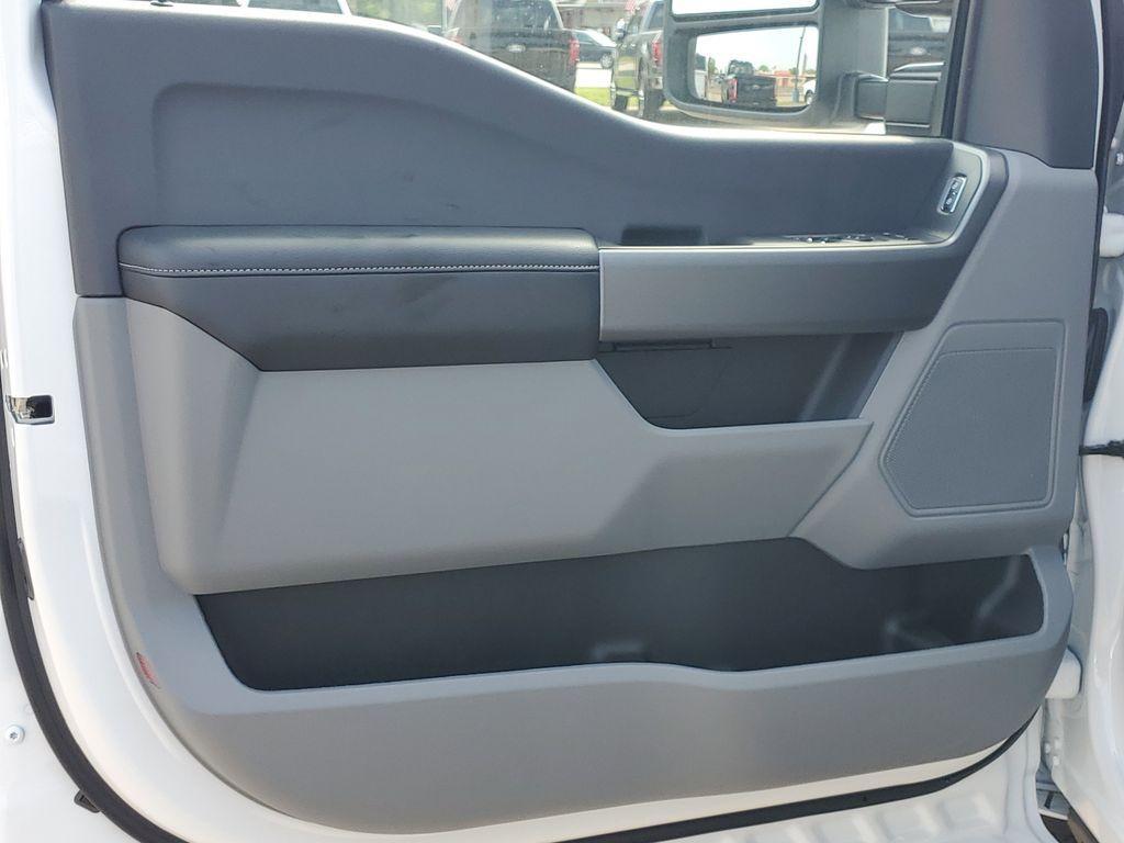 new 2025 Ford F-350 car, priced at $52,948