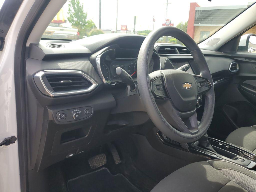 used 2023 Chevrolet TrailBlazer car, priced at $23,292