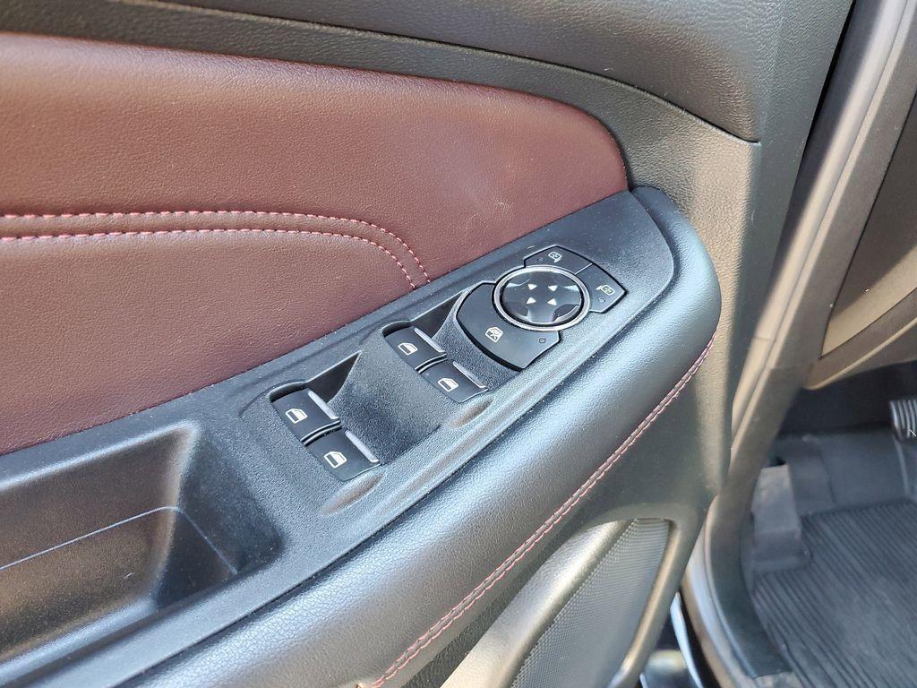 used 2022 Ford Edge car, priced at $31,892