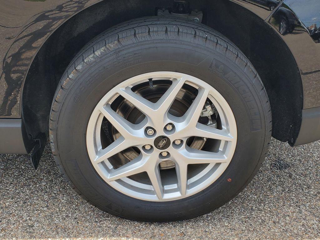 used 2024 Ford Edge car, priced at $27,792