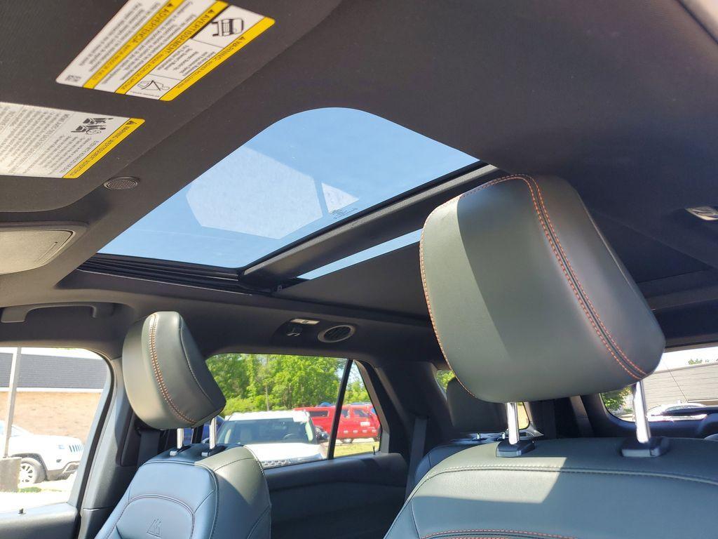 used 2023 Ford Explorer car, priced at $36,292