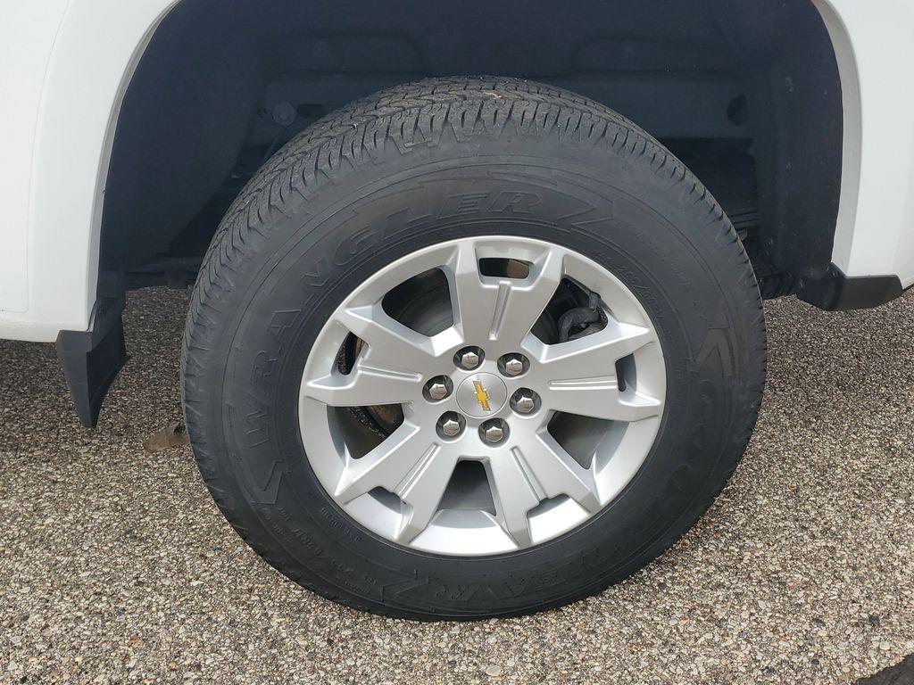 used 2022 Chevrolet Colorado car, priced at $27,692