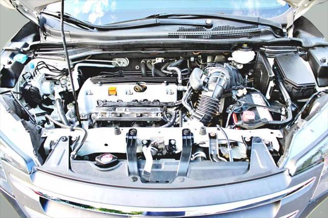 2013 White Diamond Pearl Honda CR-V