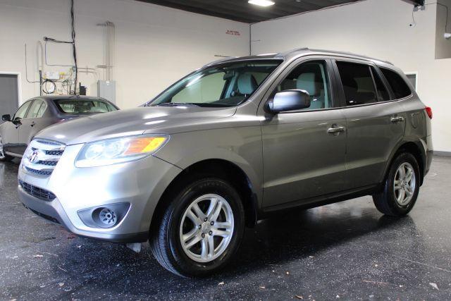 used 2012 Hyundai Santa Fe car, priced at $9,995