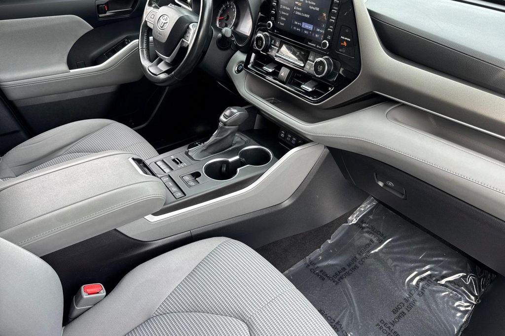used 2022 Toyota Highlander car, priced at $26,981
