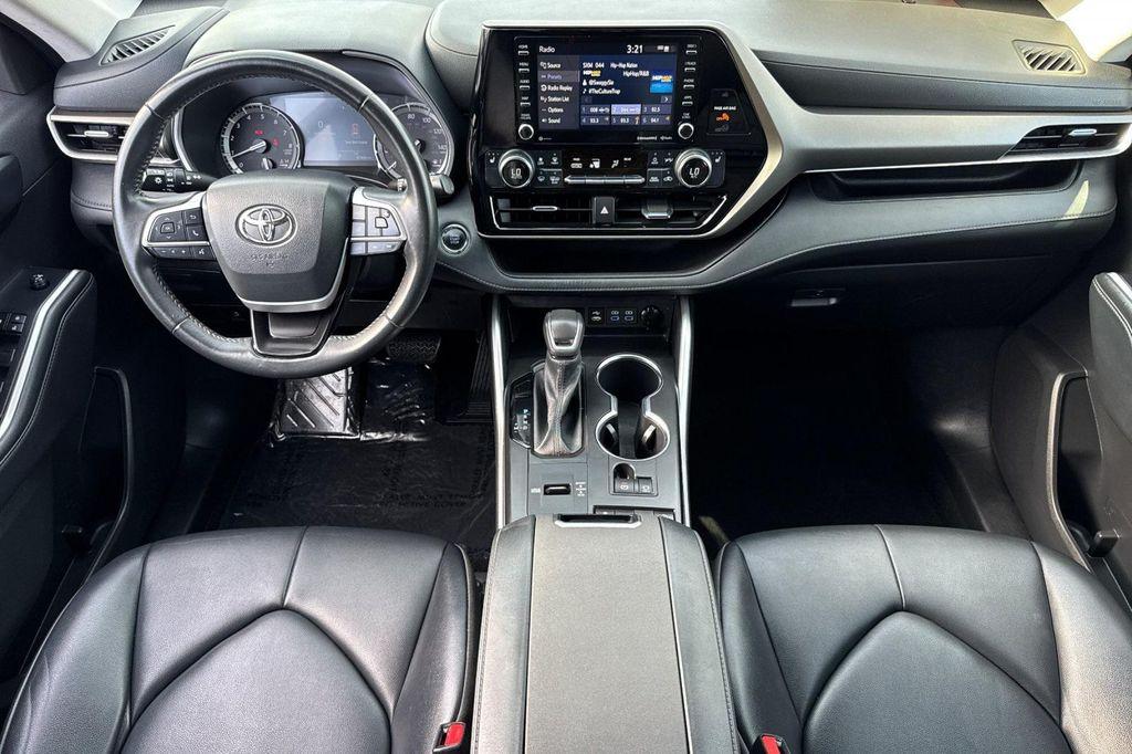 used 2022 Toyota Highlander car, priced at $27,810