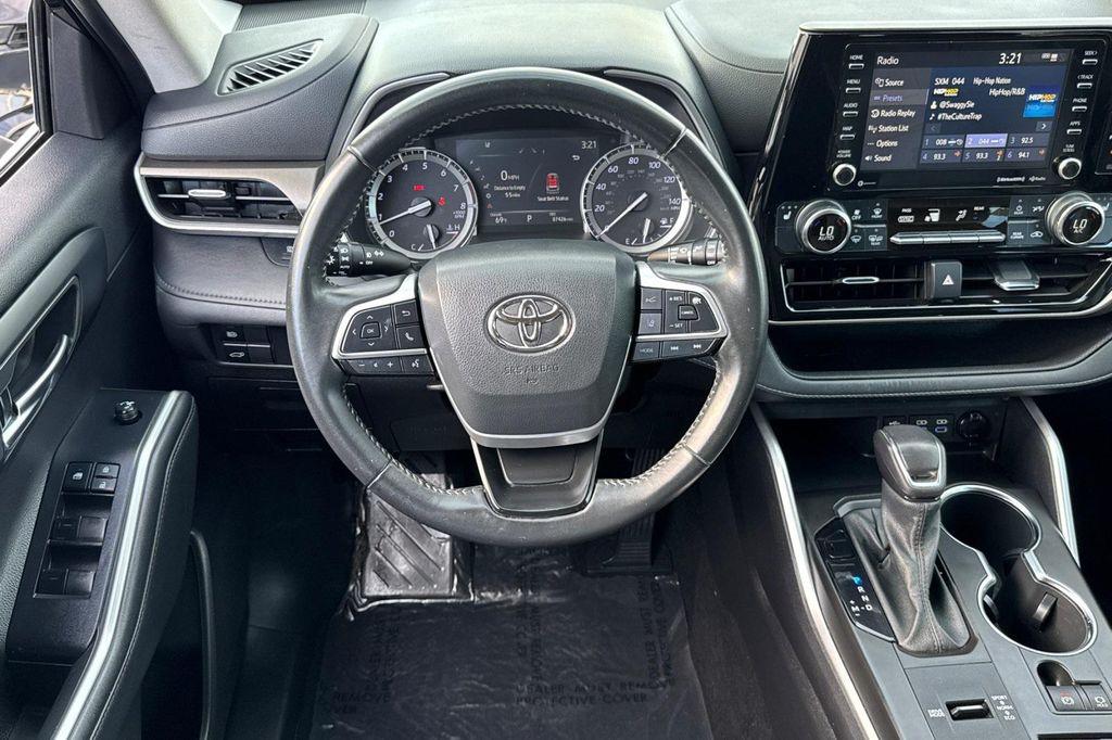 used 2022 Toyota Highlander car, priced at $27,810