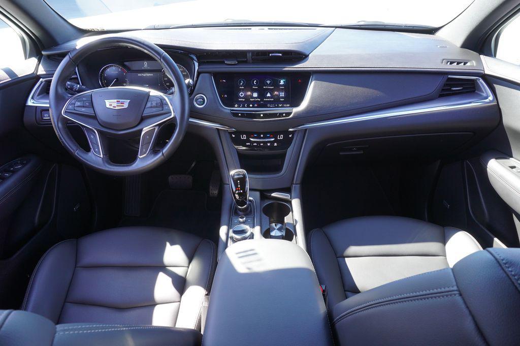 used 2021 Cadillac XT5 car, priced at $23,863