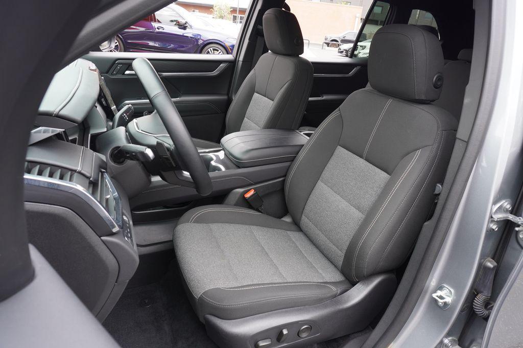 used 2025 GMC Acadia car, priced at $34,106