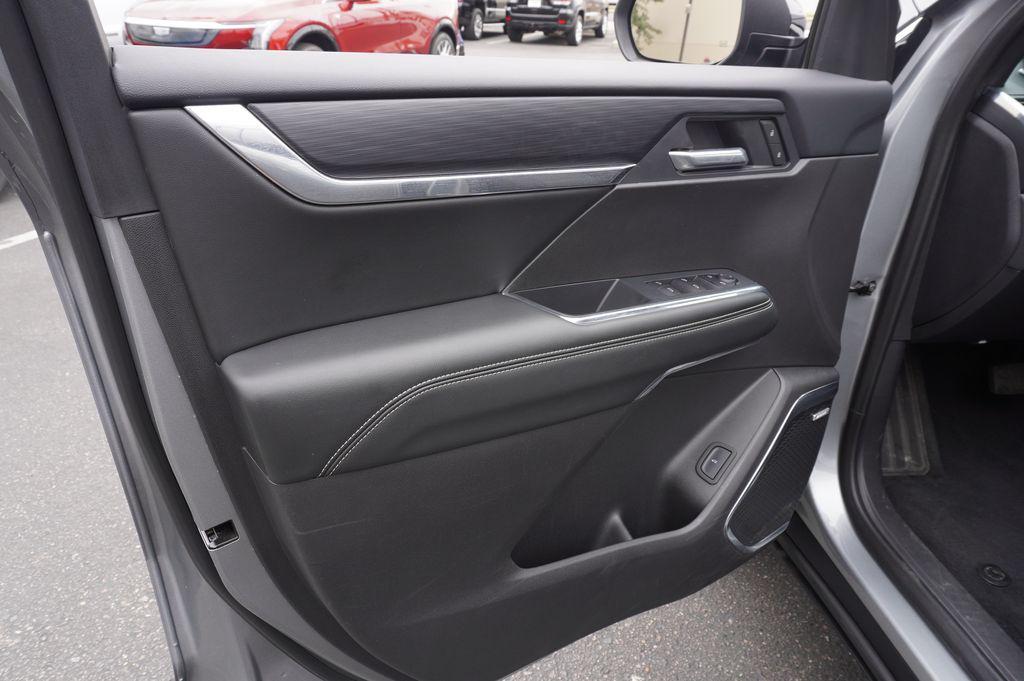 used 2025 GMC Acadia car, priced at $34,106