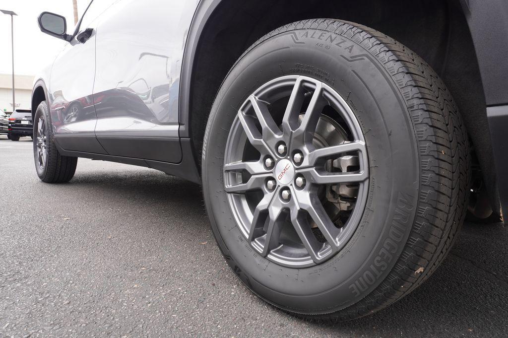 used 2025 GMC Acadia car, priced at $34,106