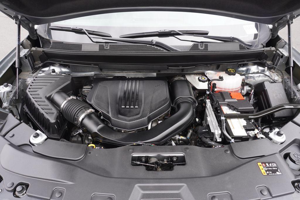 used 2025 GMC Acadia car, priced at $34,106