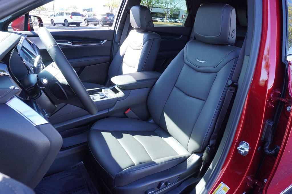 new 2026 Cadillac XT5 car, priced at $57,520