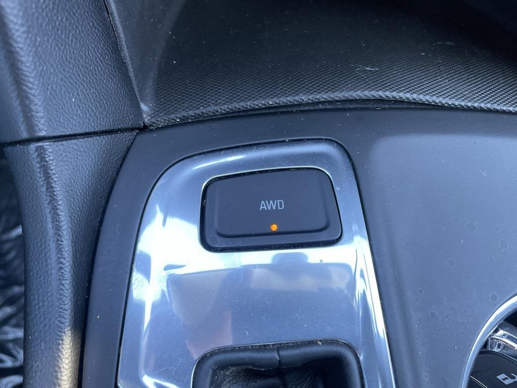 used 2018 Chevrolet Equinox car, priced at $9,999