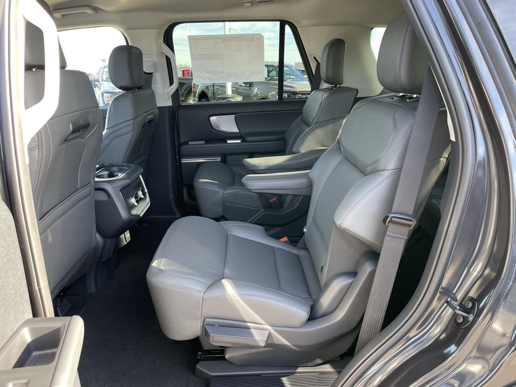 new 2026 Ford Expedition car, priced at $69,989