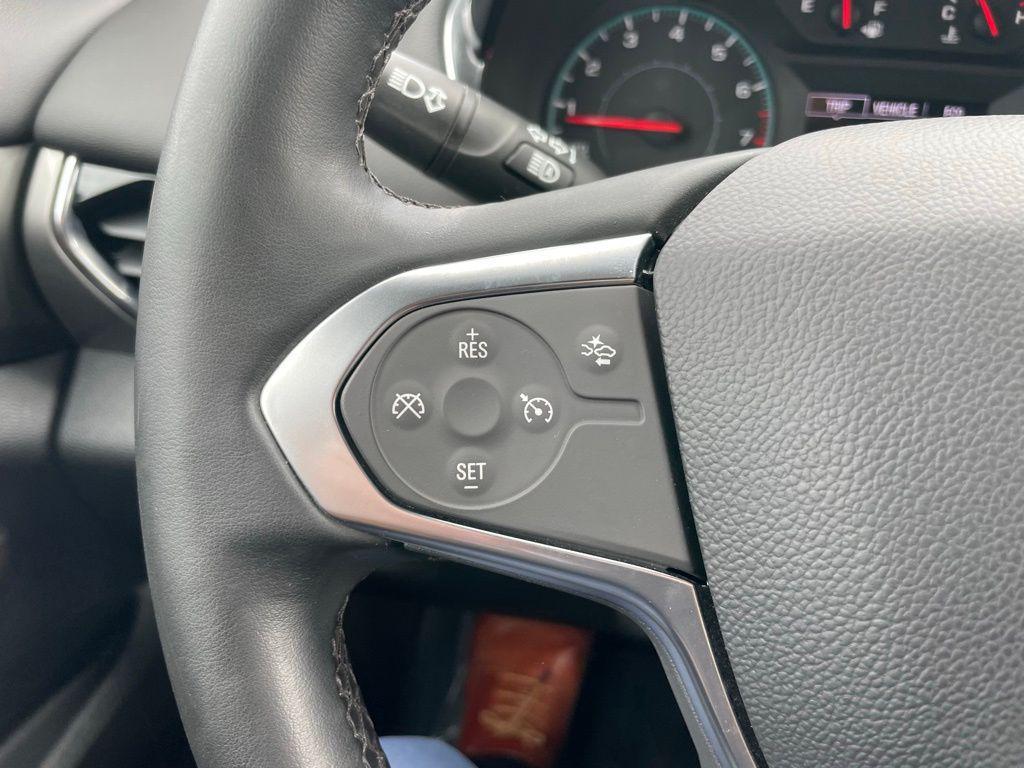 used 2023 Chevrolet Traverse car, priced at $26,996