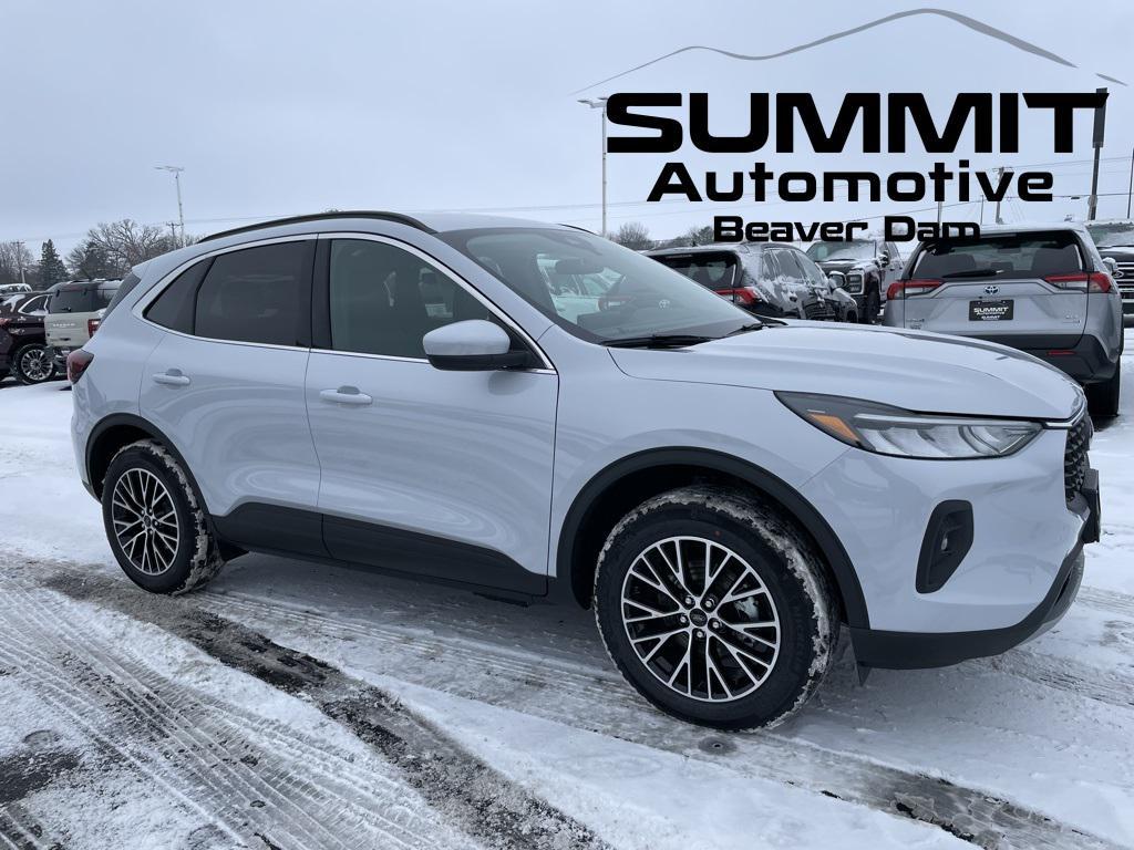 new 2026 Ford Escape PHEV car, priced at $31,316