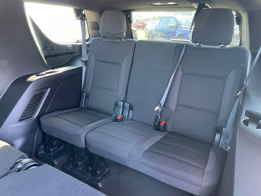 used 2024 GMC Yukon car, priced at $39,978