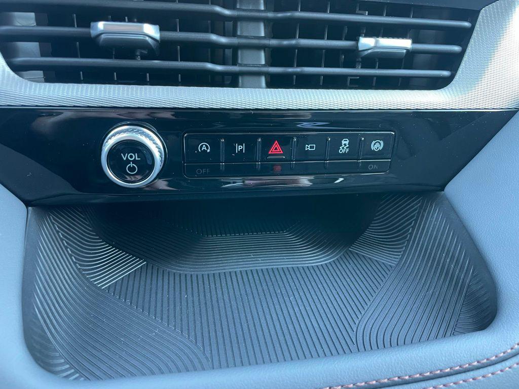 new 2026 Ford Explorer car, priced at $43,337