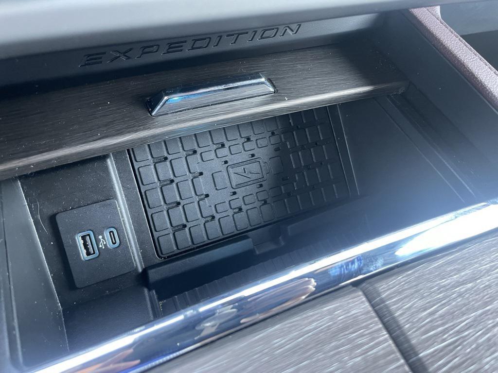 used 2023 Ford Expedition car, priced at $39,993