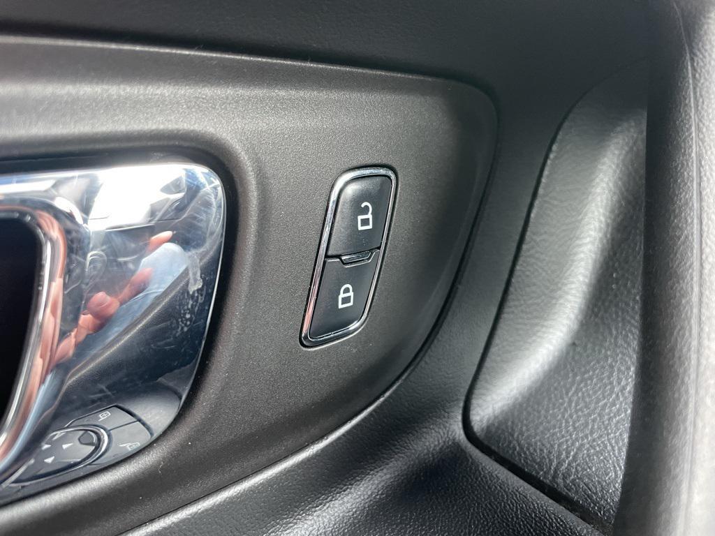 used 2016 Ford Taurus car, priced at $10,999