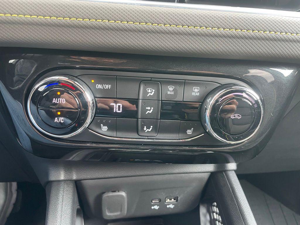 used 2025 Chevrolet TrailBlazer car