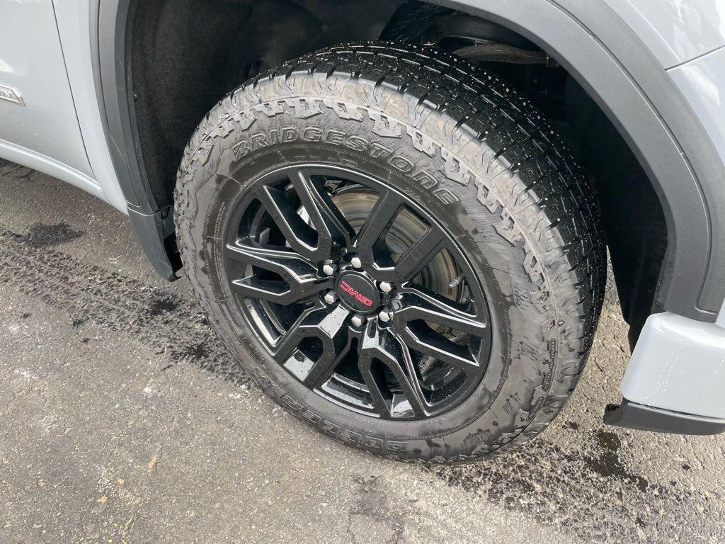 used 2024 GMC Sierra 1500 car, priced at $41,991