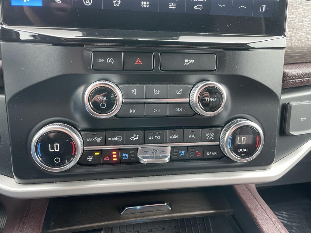 used 2024 Ford Expedition car, priced at $44,999