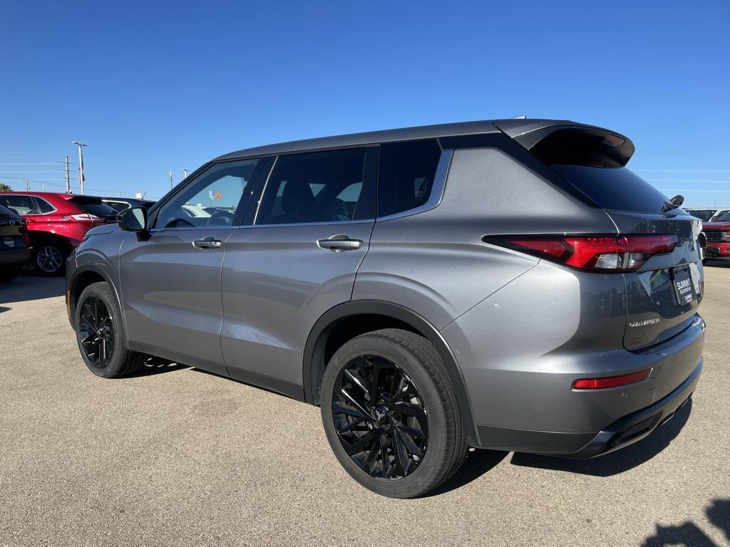 used 2023 Mitsubishi Outlander car, priced at $23,992