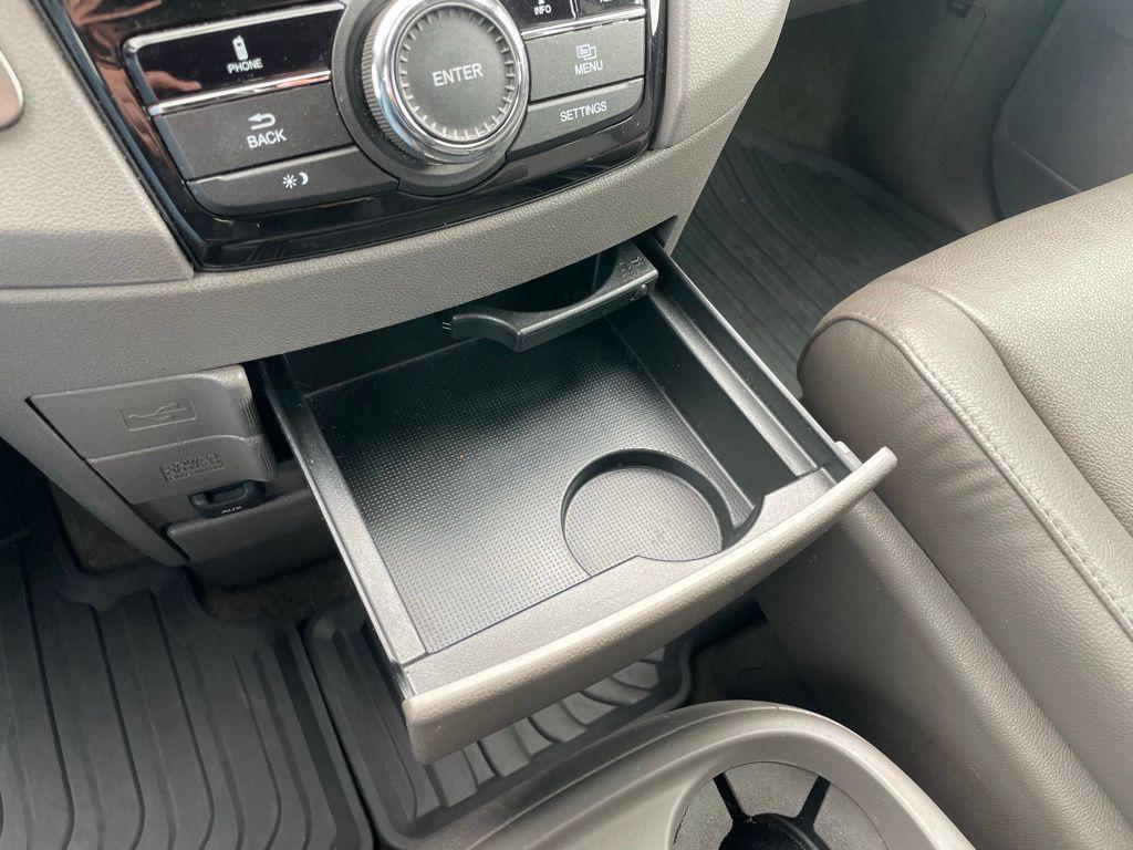 used 2016 Honda Odyssey car
