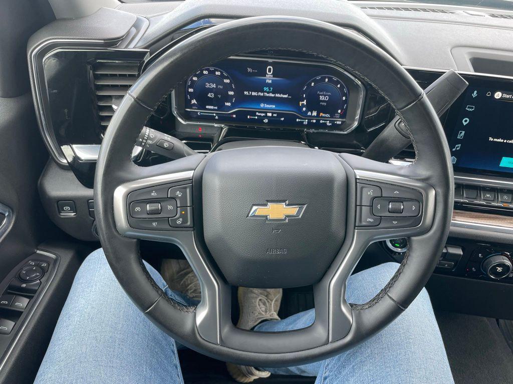 used 2025 Chevrolet Silverado 1500 car