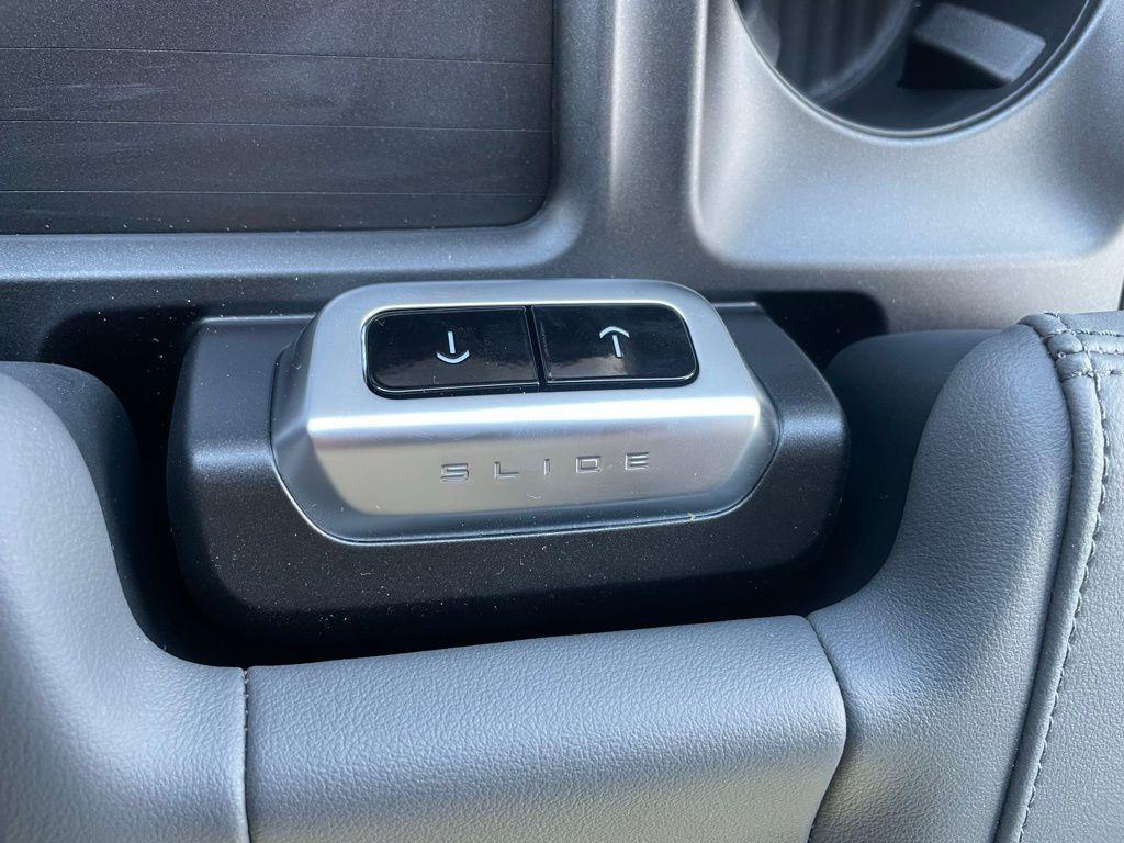 new 2026 Ford Expedition Max car, priced at $72,522