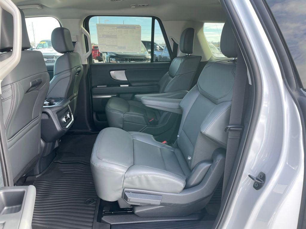 new 2026 Ford Expedition Max car, priced at $72,522